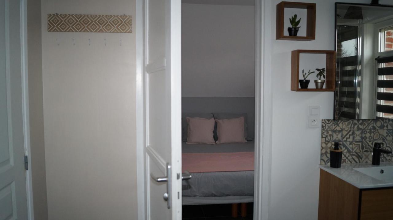 Sur La Route Des Monts Apartamento Bailleul  Exterior foto